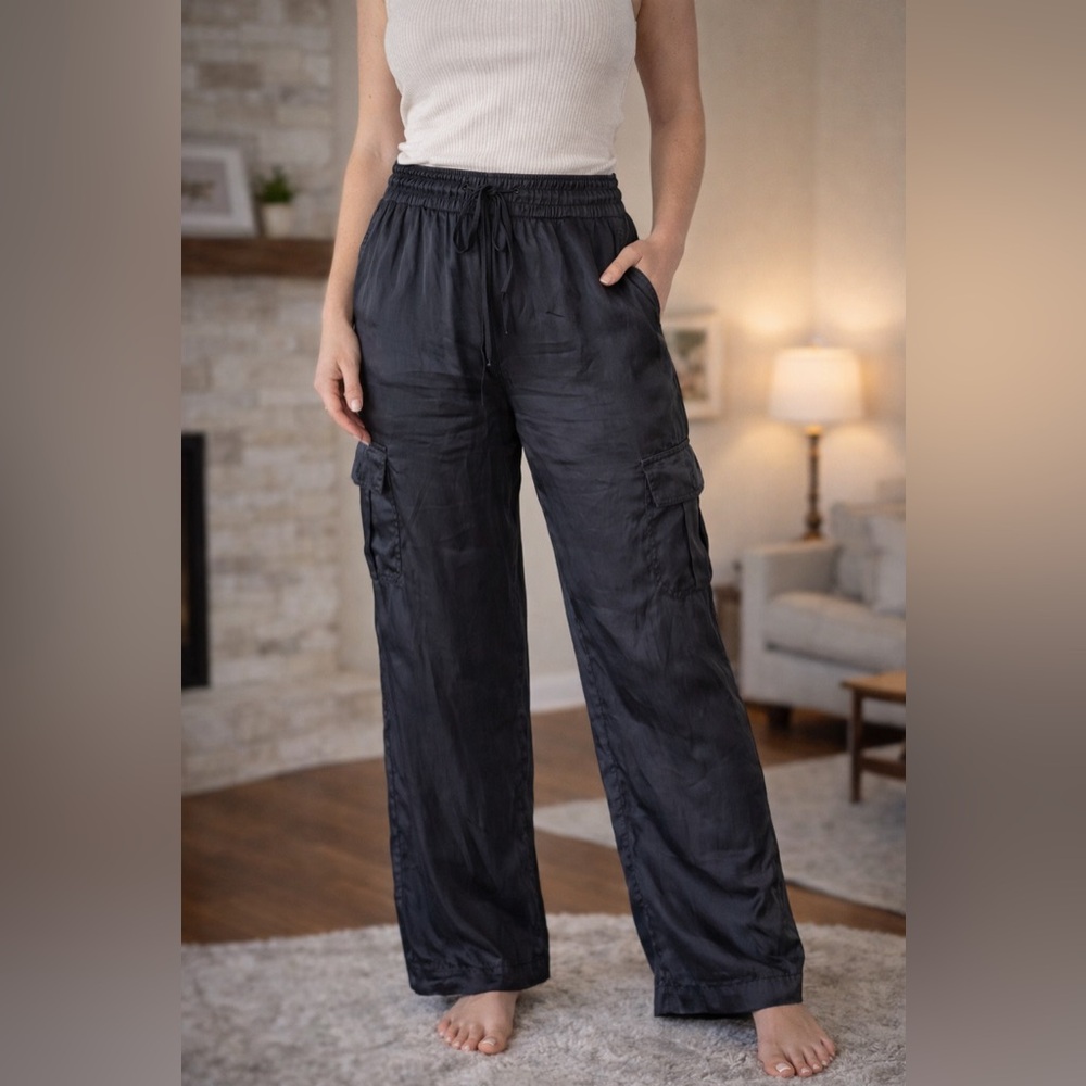 Aerie Satin Cargo Pants Womens M Black Wide Leg Drawstring Flowy Comfy Casual